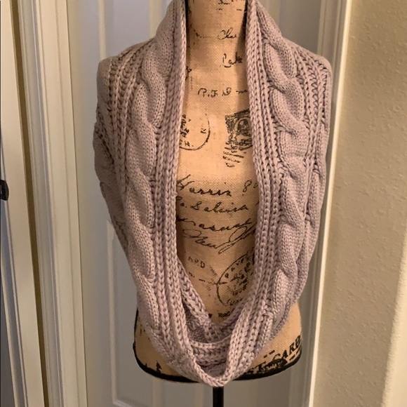 ❄️ 🧣 Women’s Winter Infinity Scarf & Ponytail Beanie Set 🧣 ❄️ - Picture 7 of 14